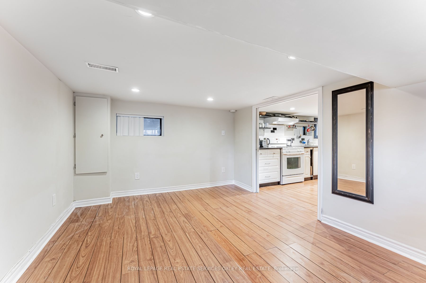 17 Garnet Ave