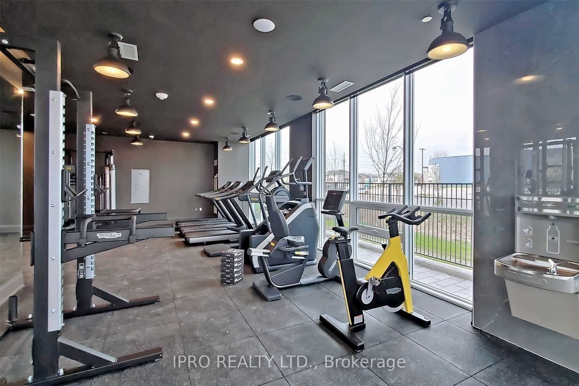 1050 Main St E, #1212
