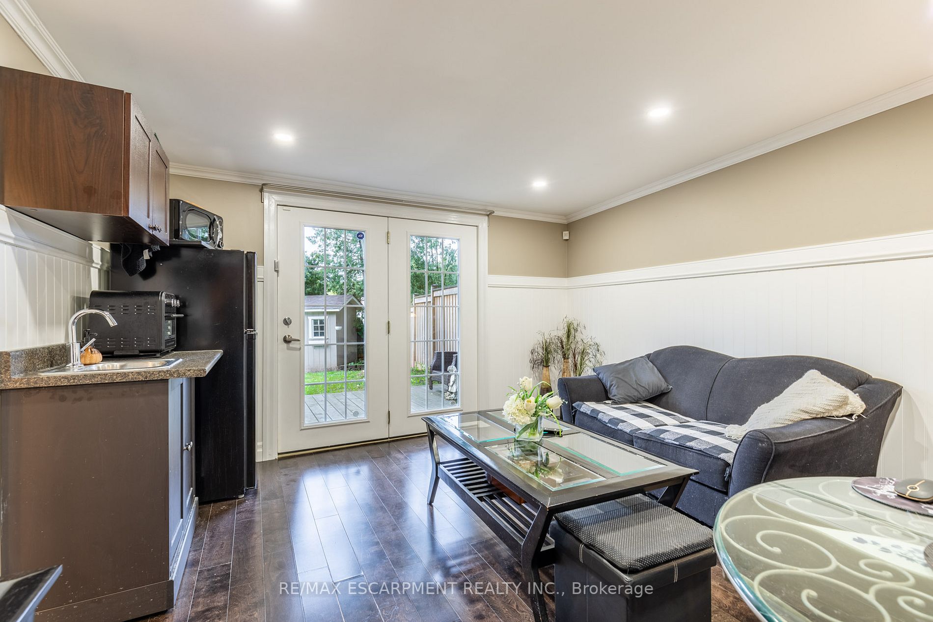 96 Oakdale Dr