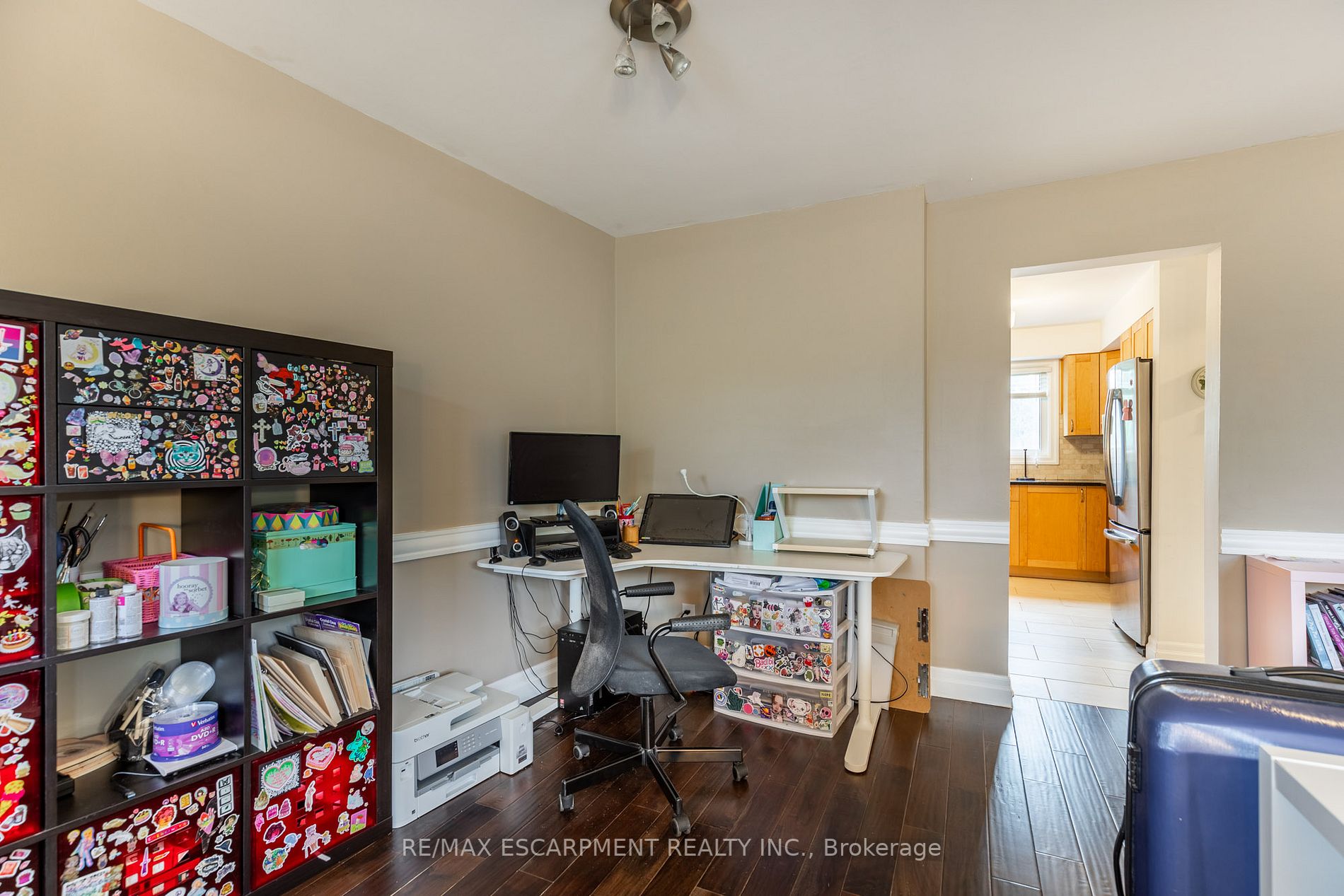 96 Oakdale Dr
