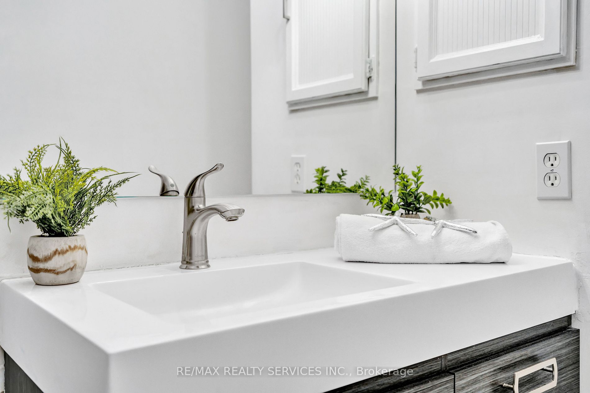 19 Nimrod Cres