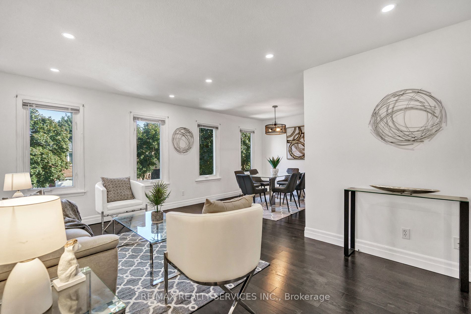 19 Nimrod Cres