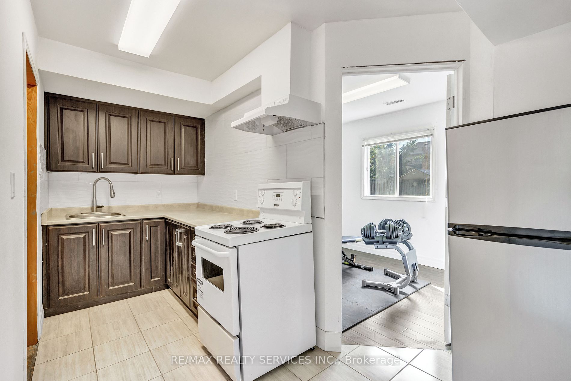 19 Nimrod Cres