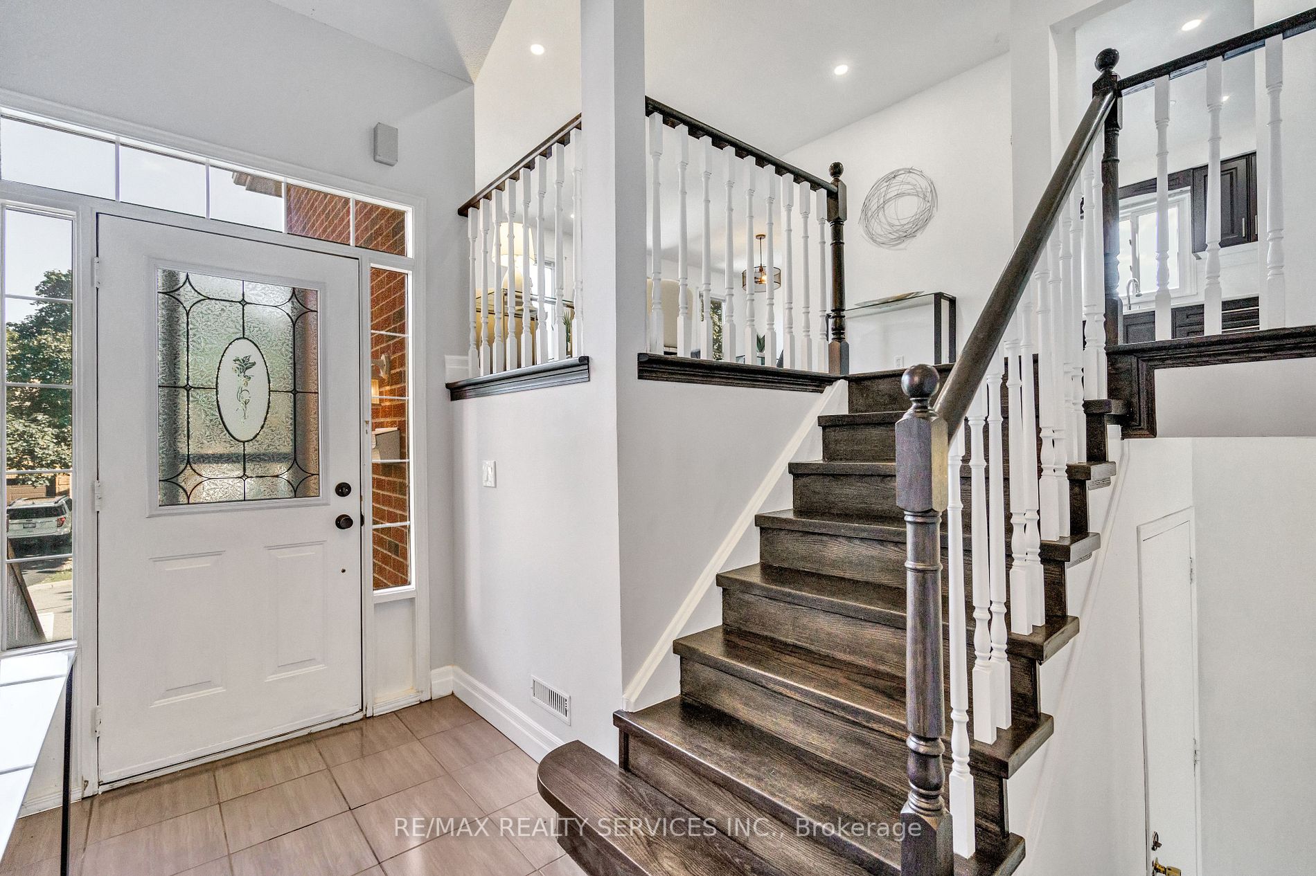 19 Nimrod Cres