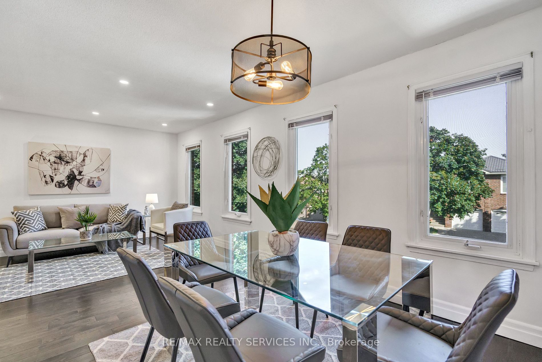 19 Nimrod Cres