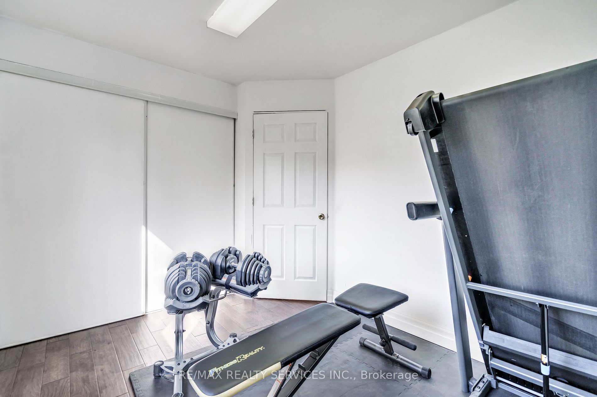 19 Nimrod Cres