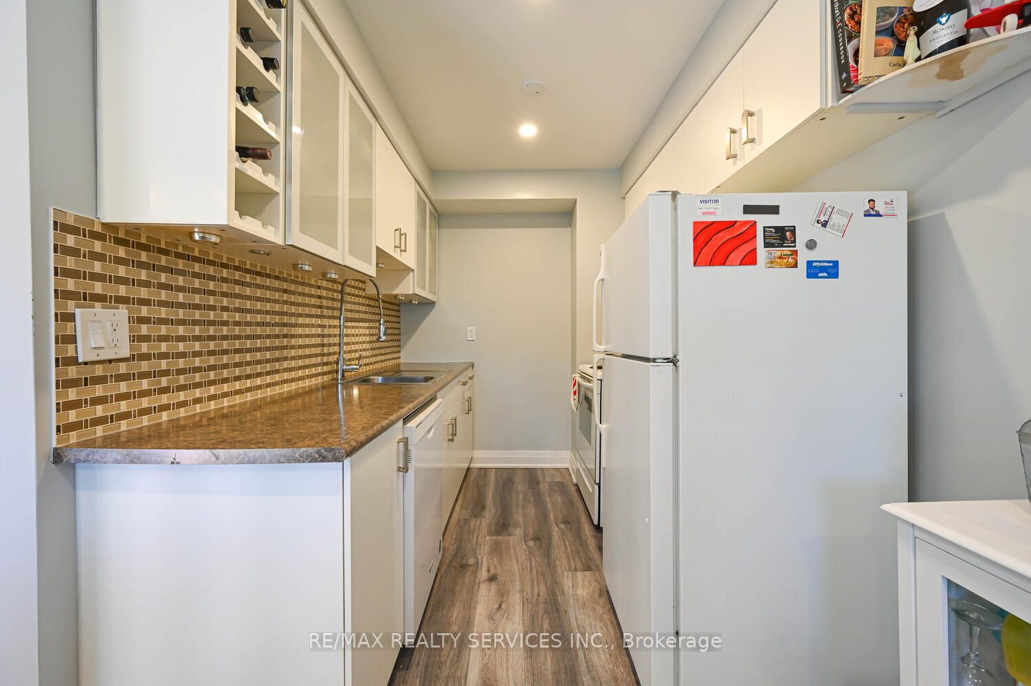 76 Carleton Pl, #76