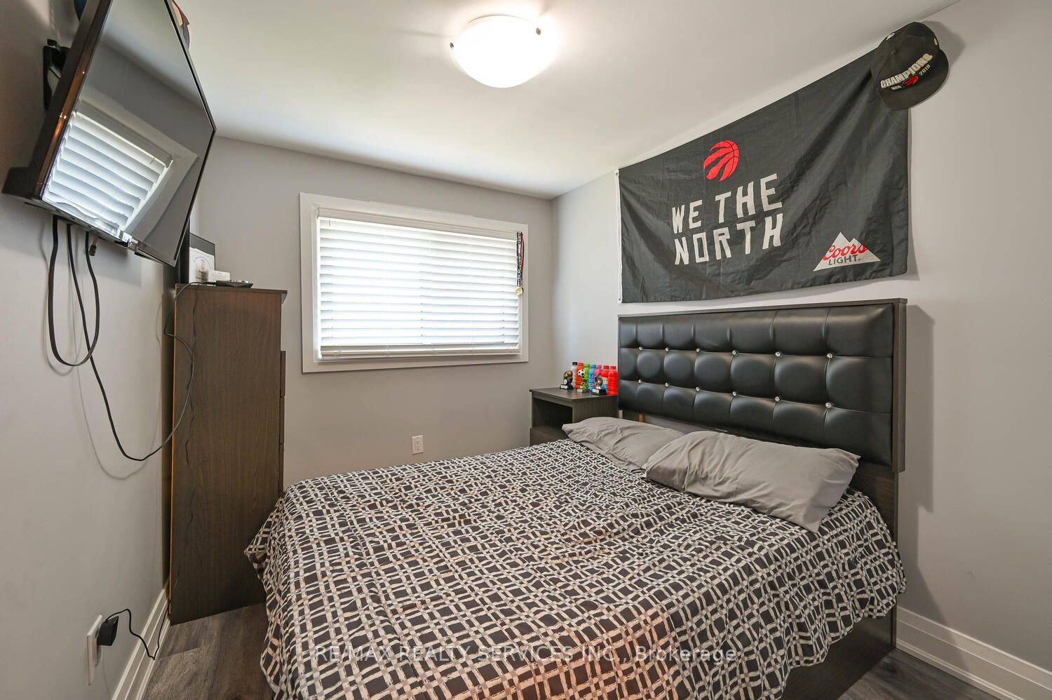 76 Carleton Pl, #76