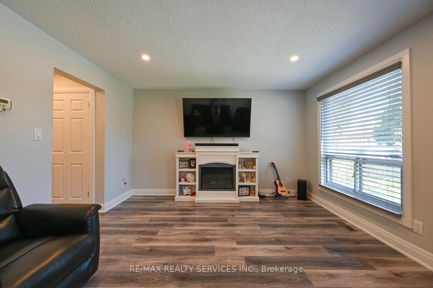 76 Carleton Pl, #76