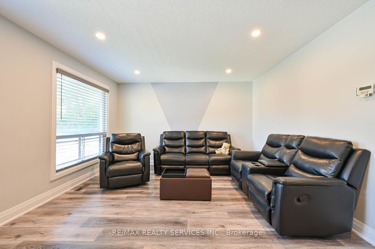 76 Carleton Pl, #76