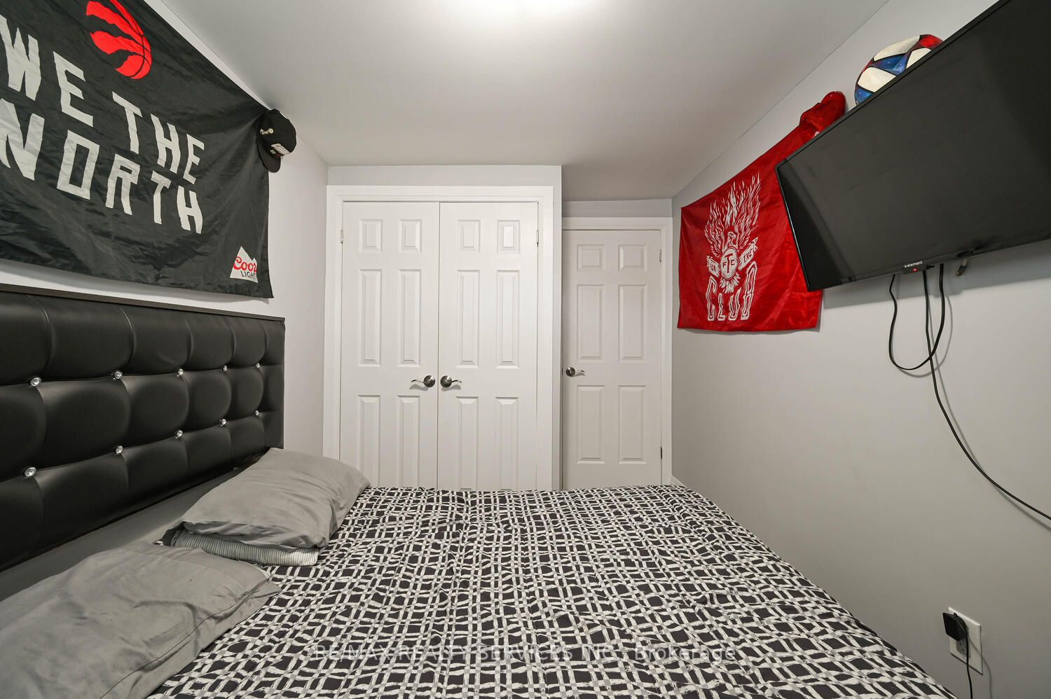 76 Carleton Pl, #76