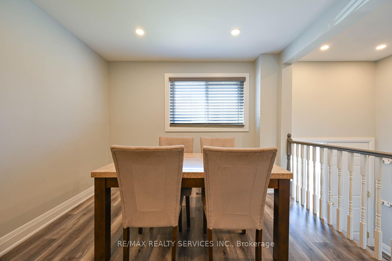 76 Carleton Pl, #76