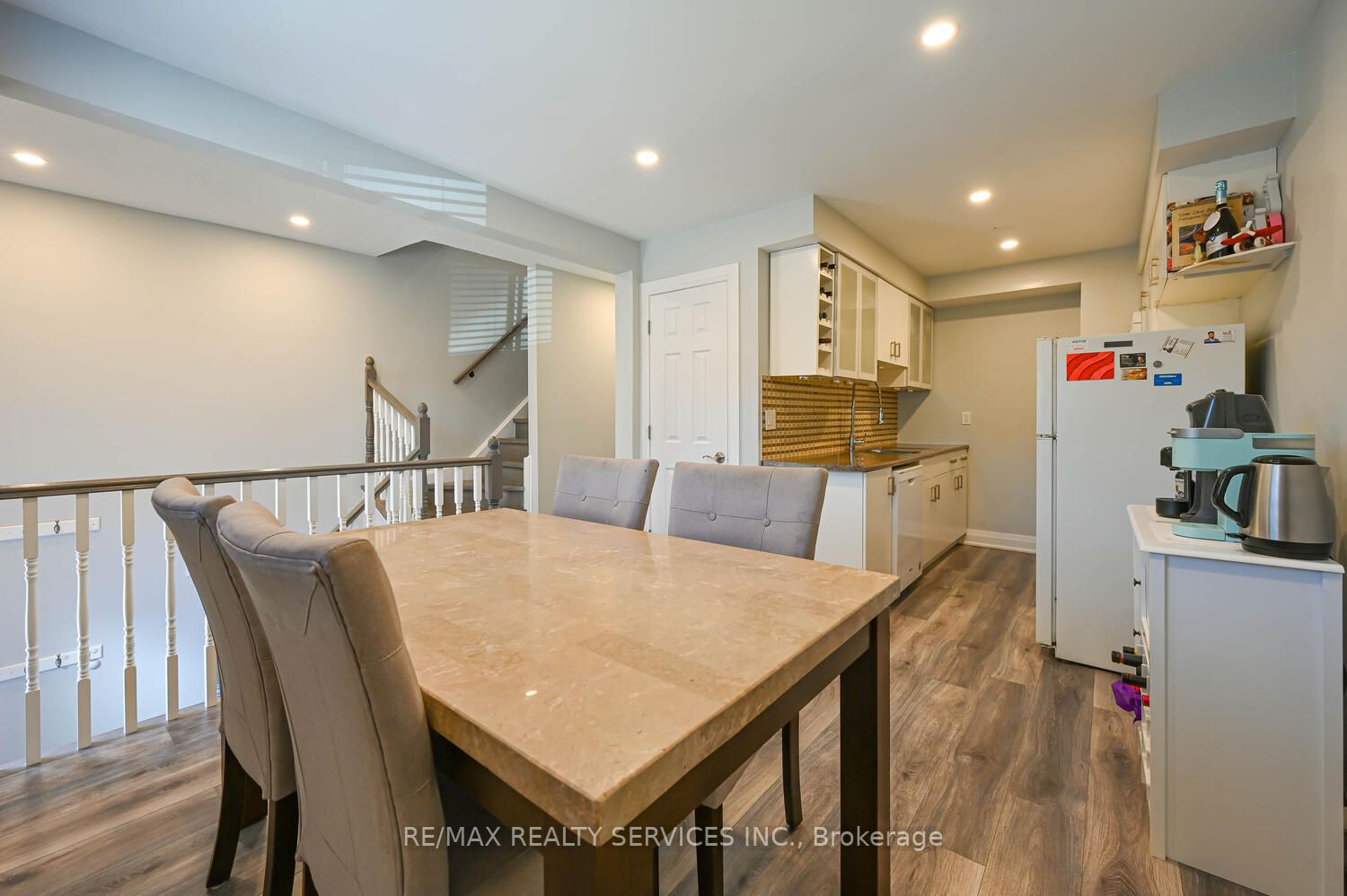 76 Carleton Pl, #76