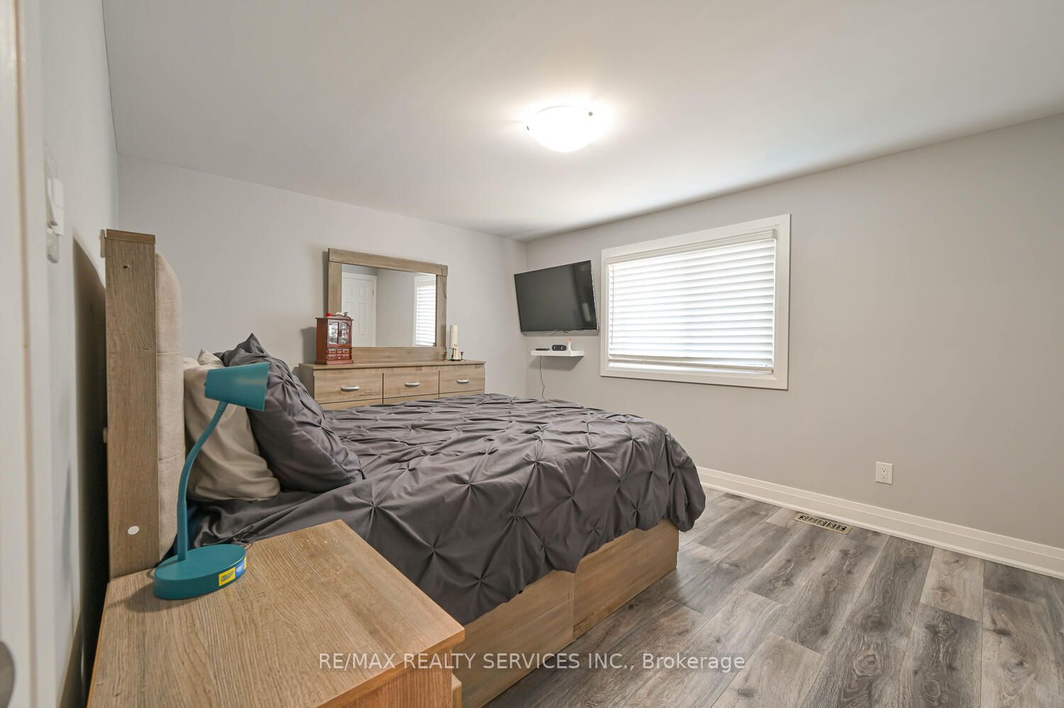 76 Carleton Pl, #76