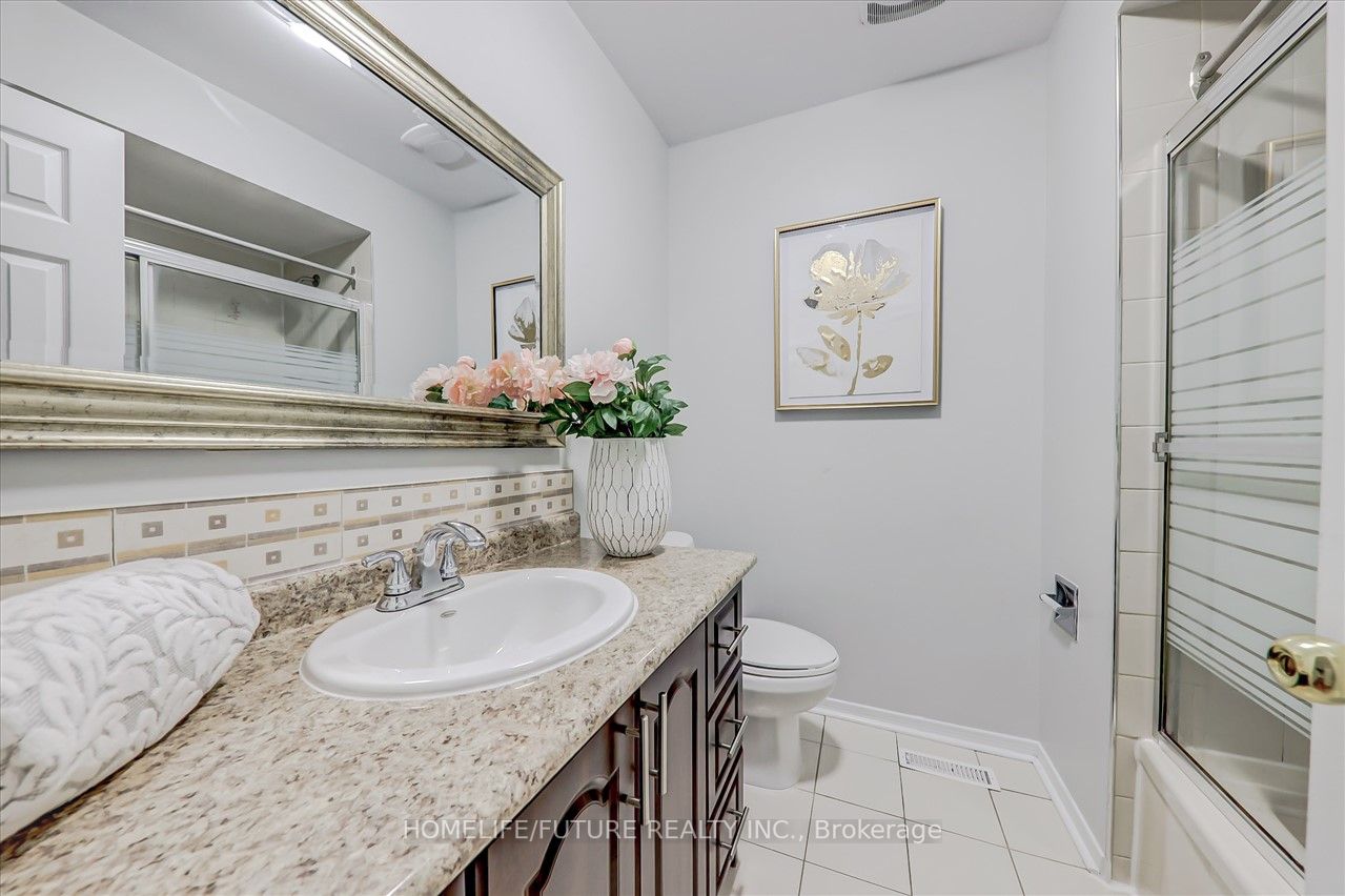 67 Candy Cres