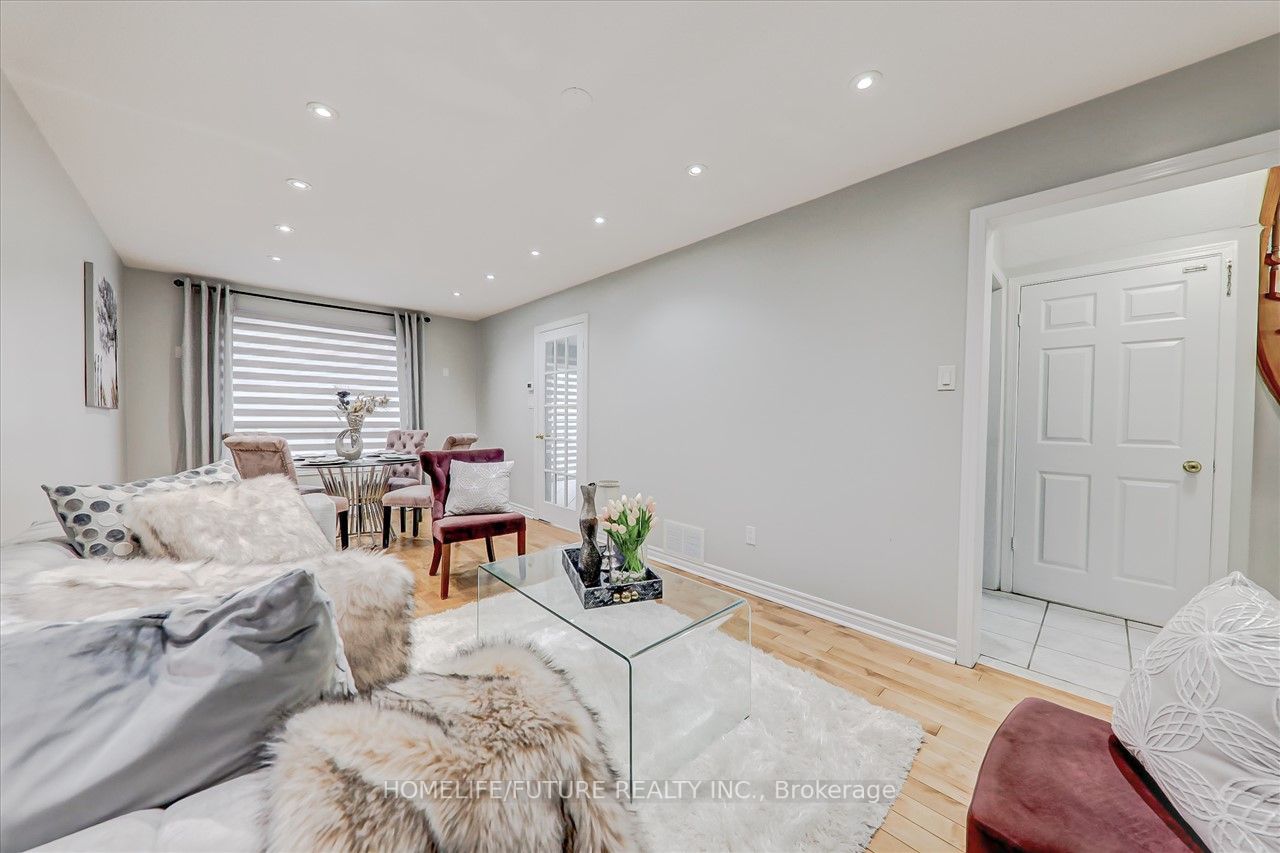 67 Candy Cres
