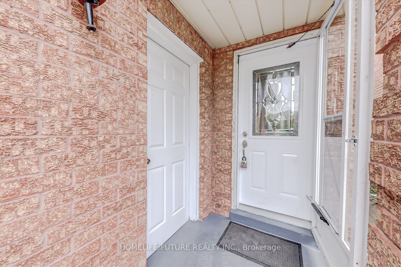 67 Candy Cres