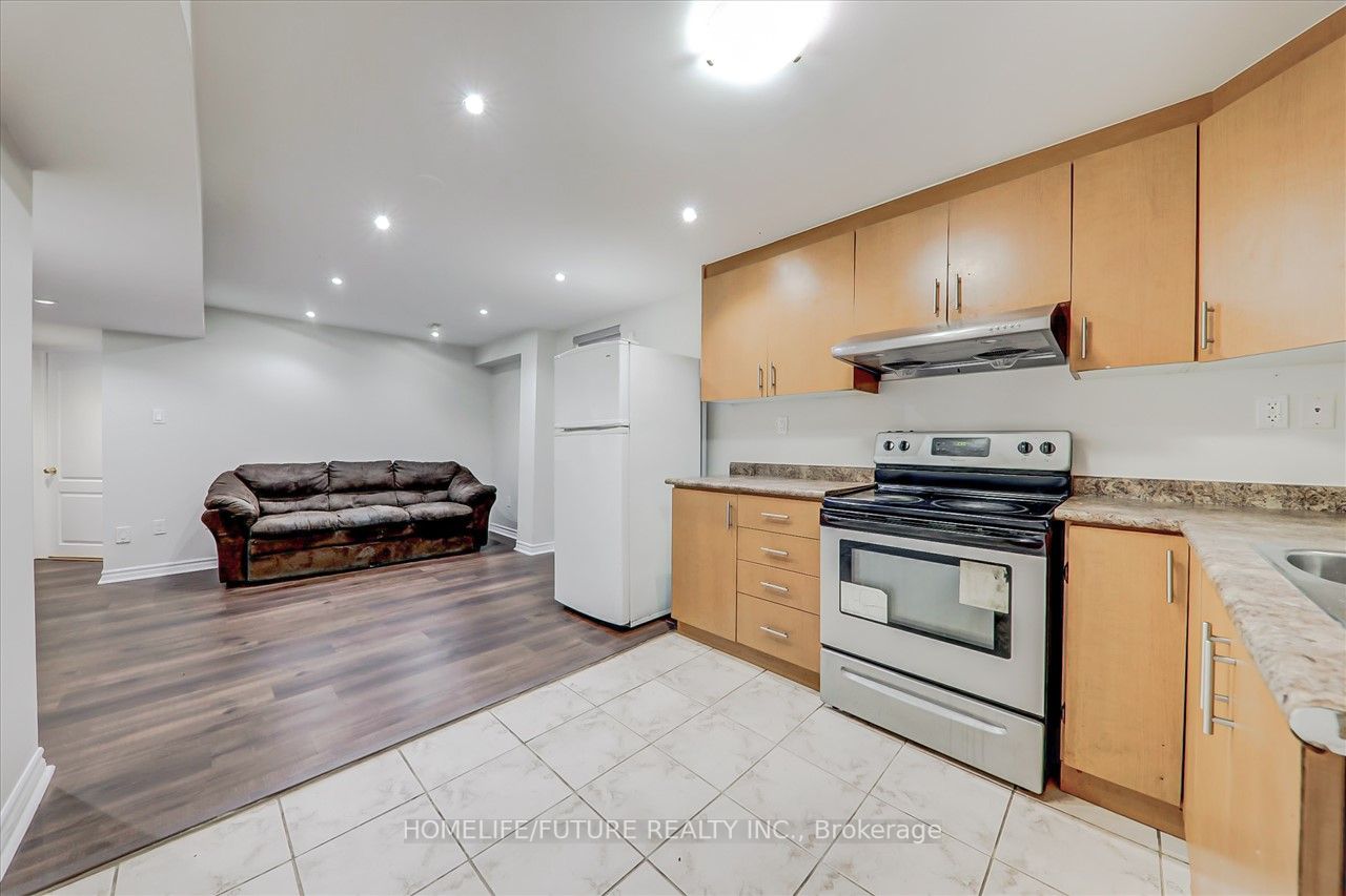 67 Candy Cres