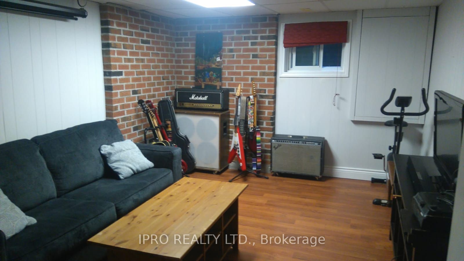 62 Ambleside Drive