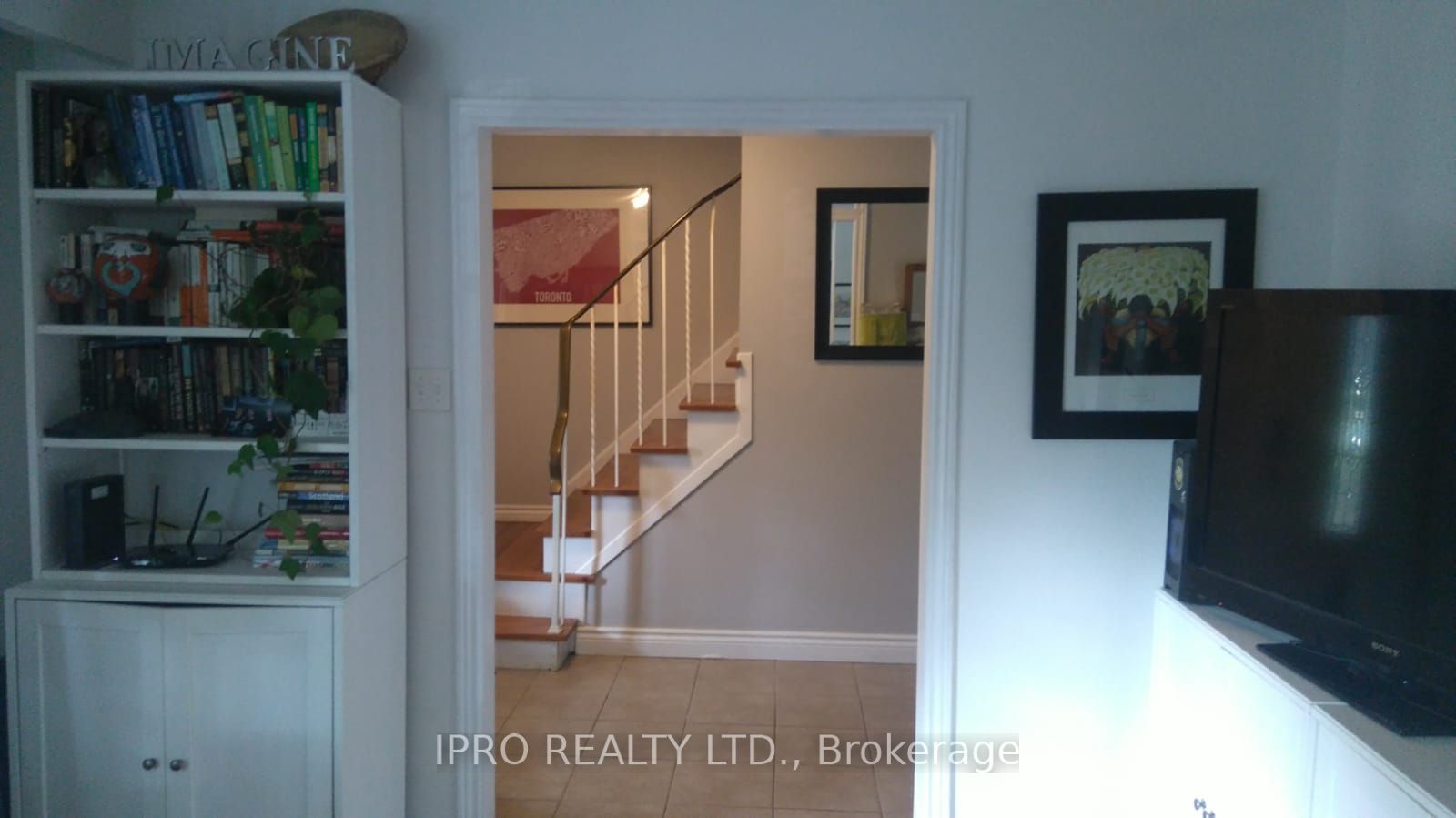 62 Ambleside Drive