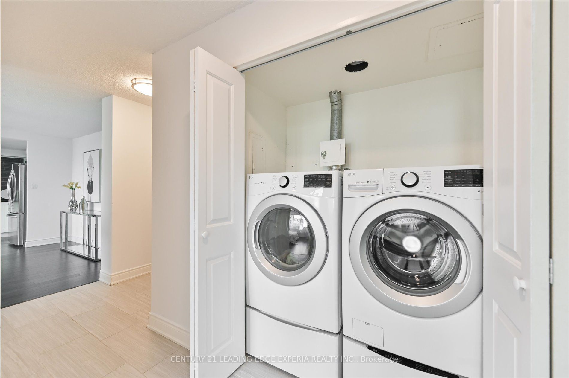 3590 Kaneff Cres, #604