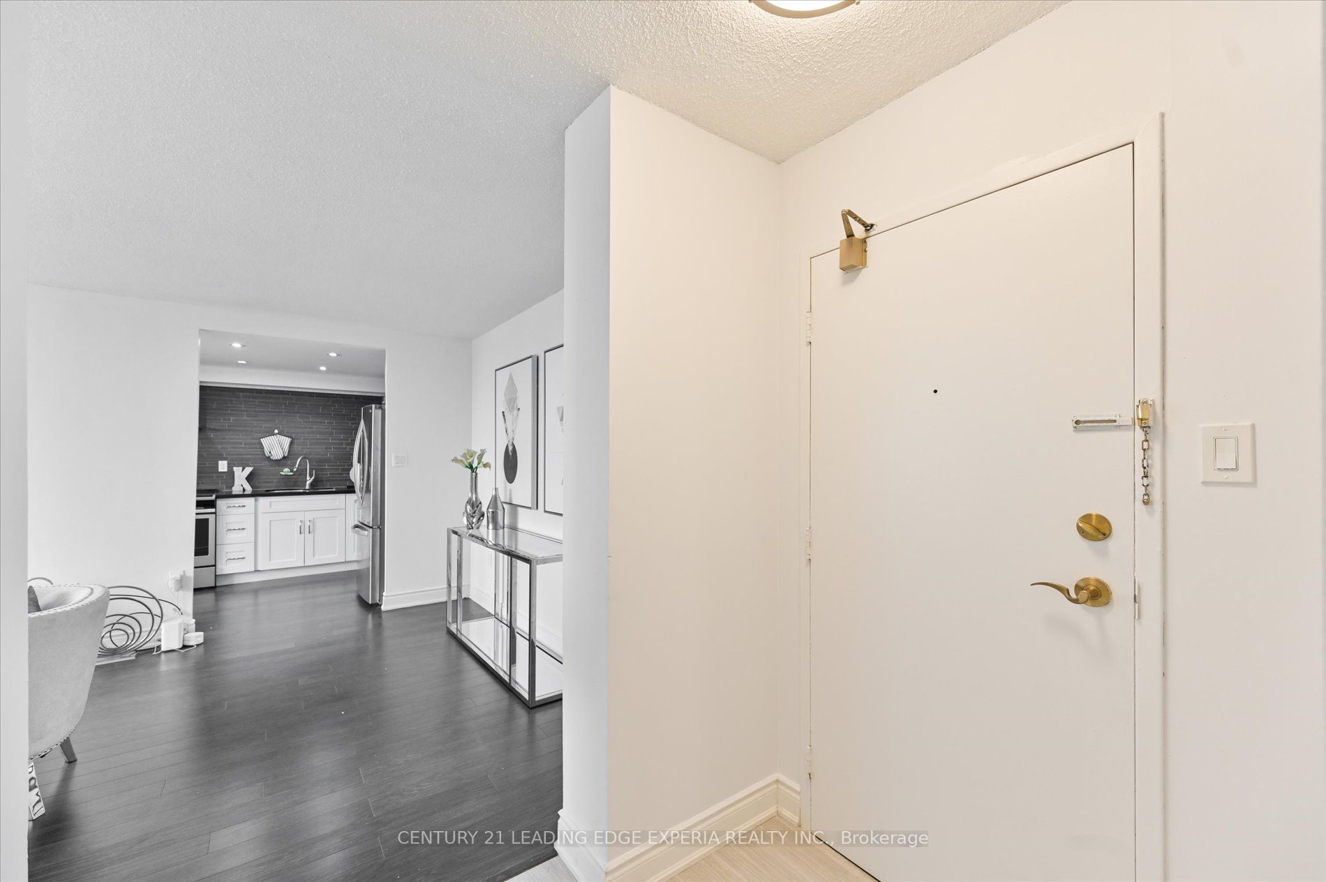 3590 Kaneff Cres, #604