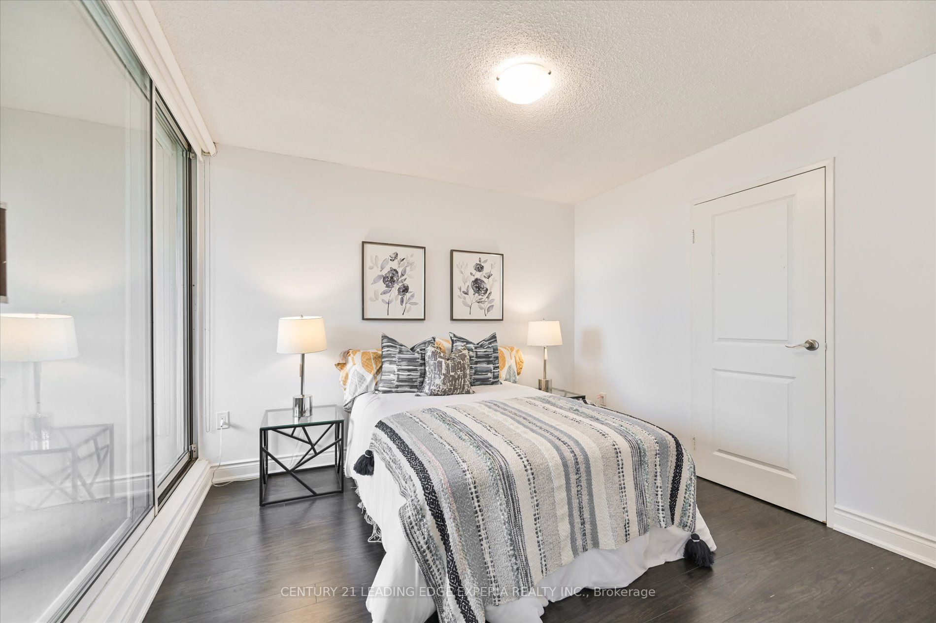 3590 Kaneff Cres, #604