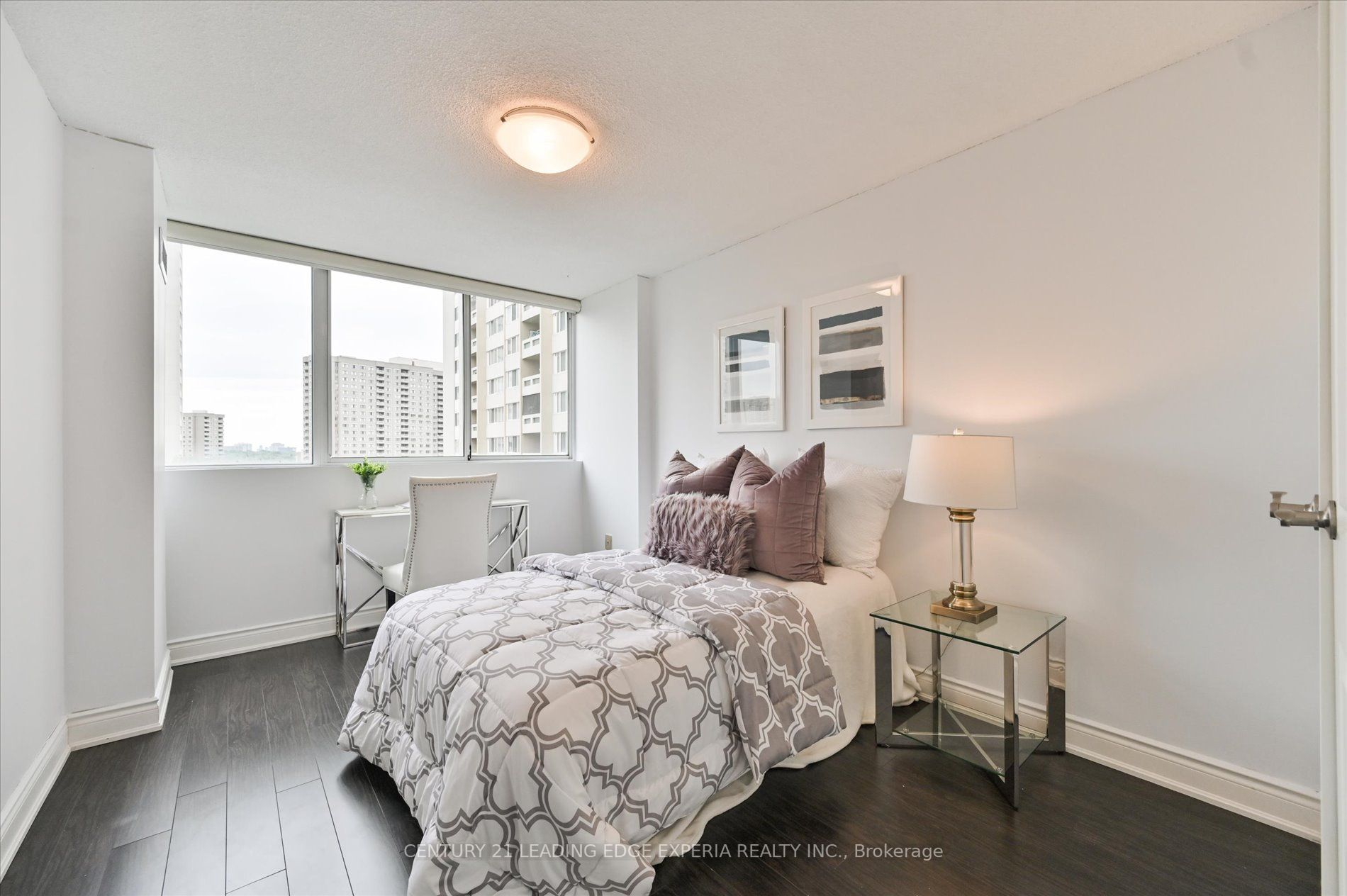 3590 Kaneff Cres, #604