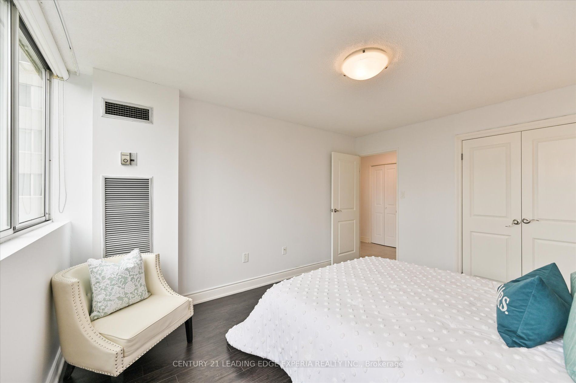 3590 Kaneff Cres, #604