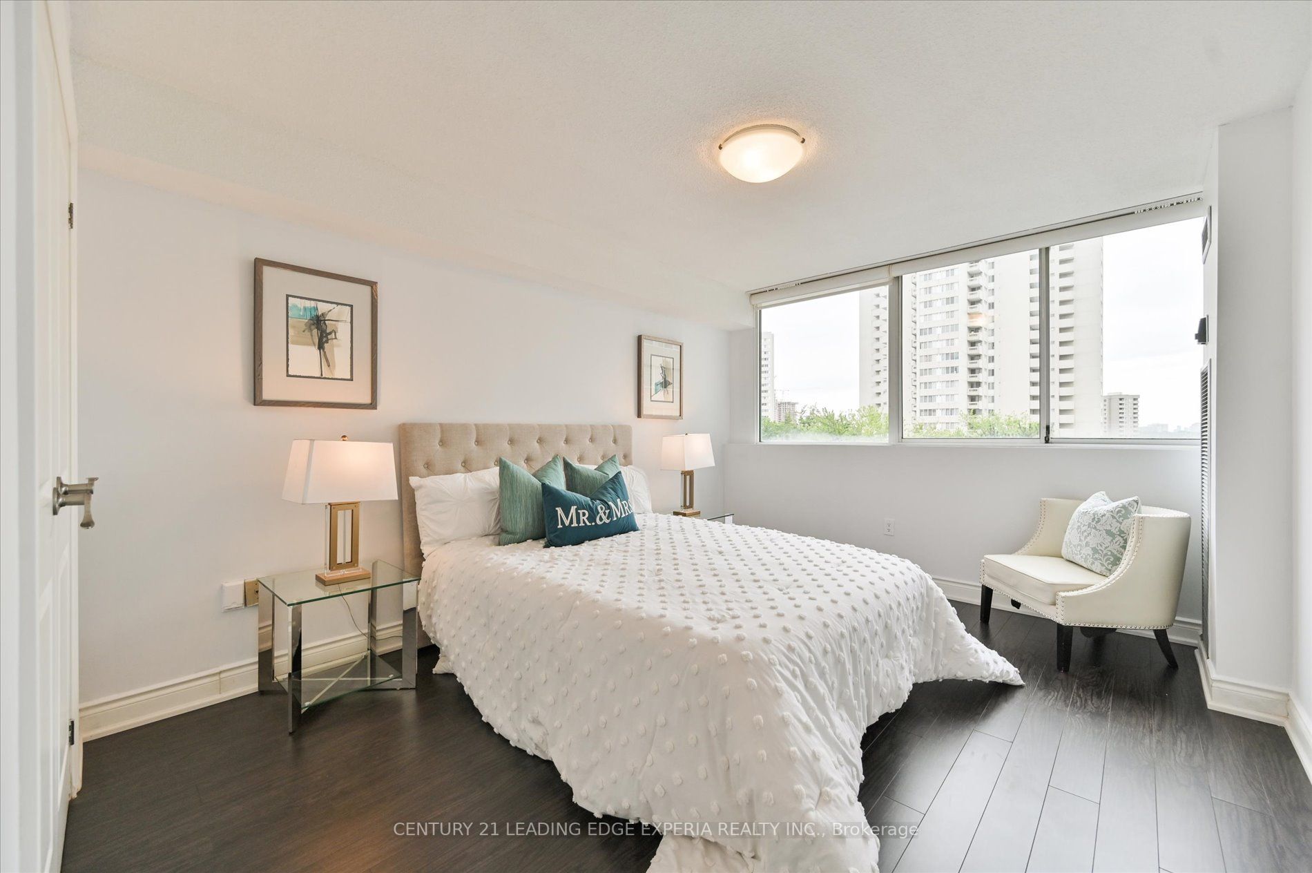 3590 Kaneff Cres, #604