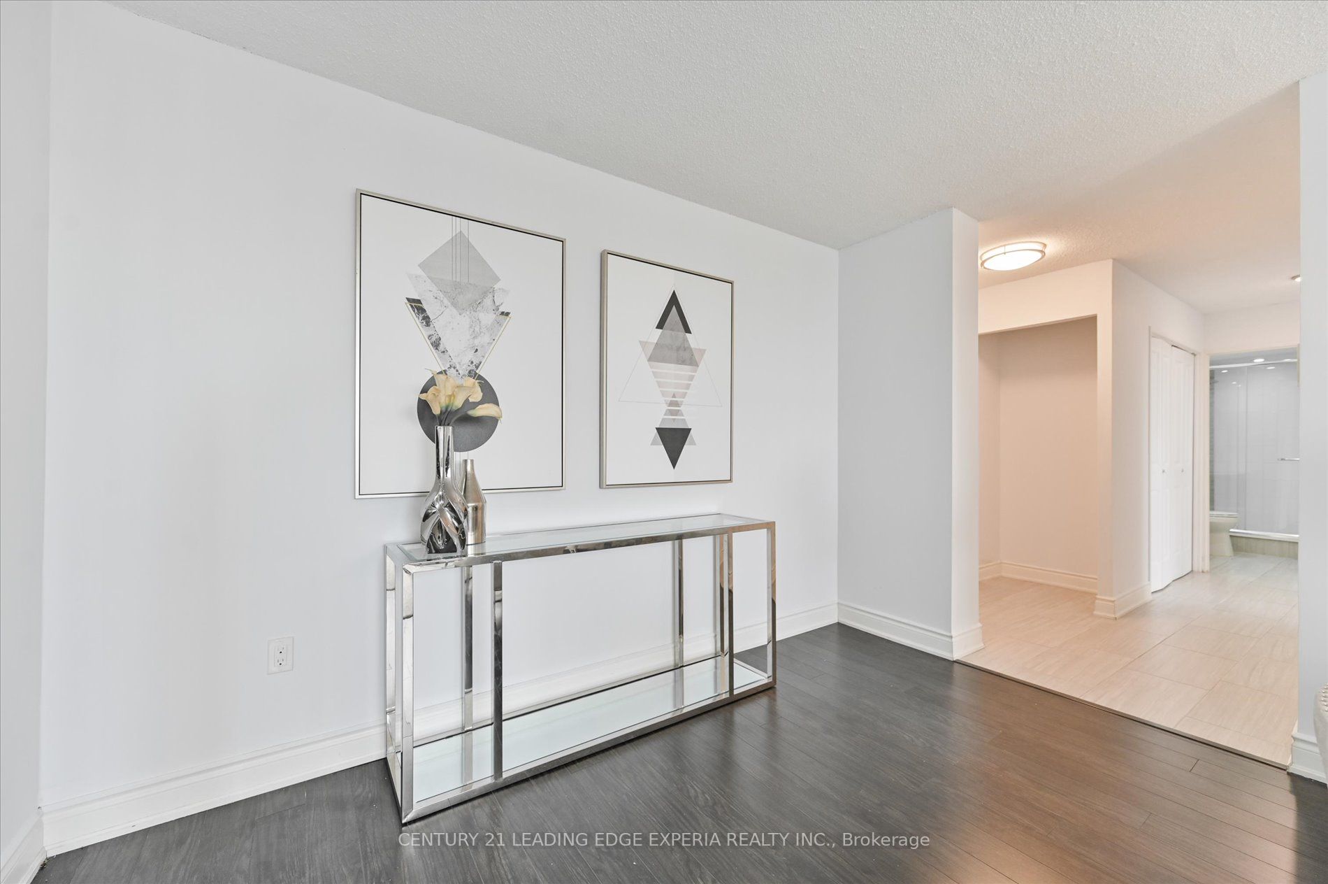 3590 Kaneff Cres, #604