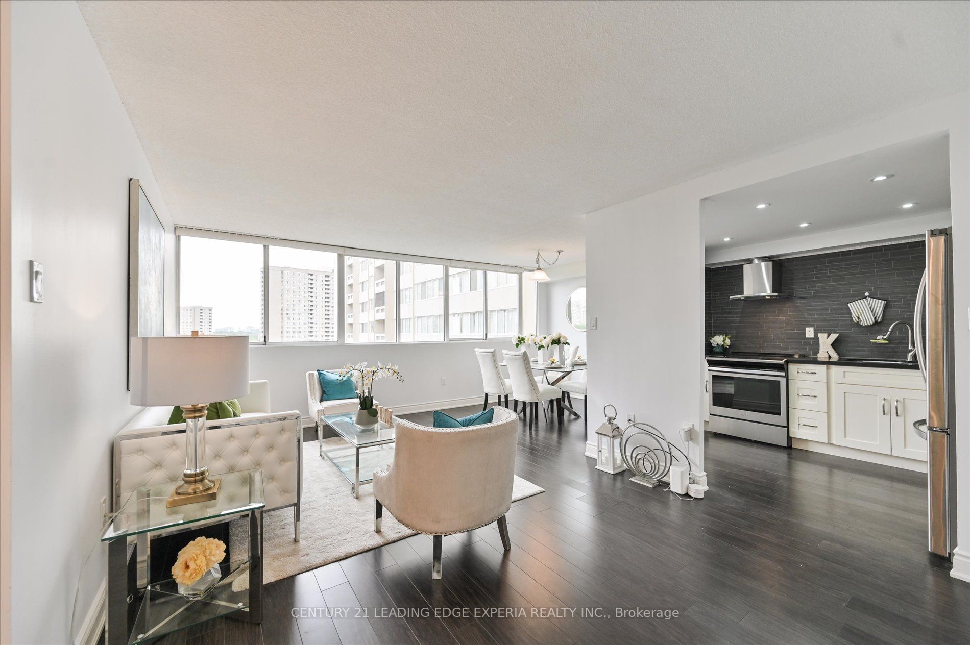 3590 Kaneff Cres, #604