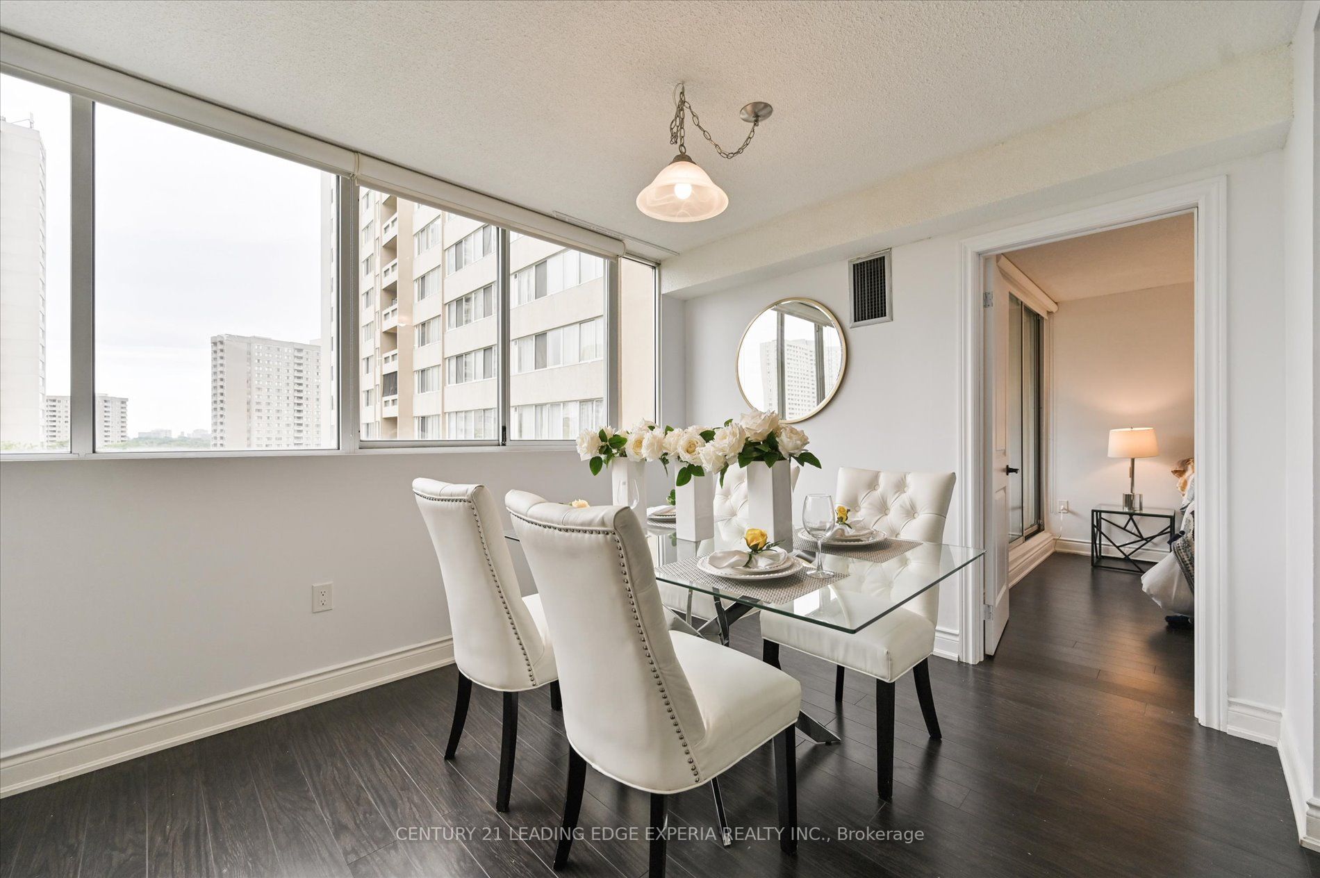 3590 Kaneff Cres, #604
