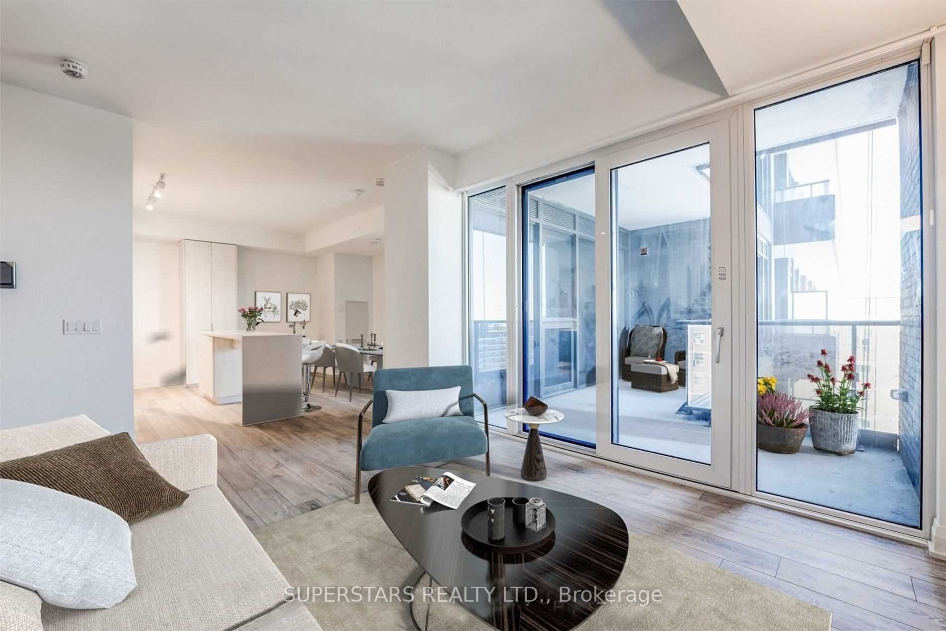 21 Park Street E, #1001