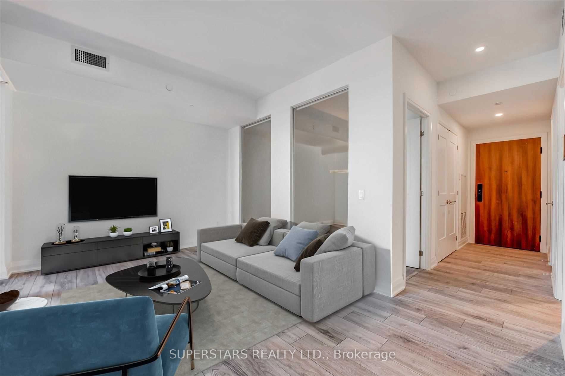 21 Park Street E, #1001