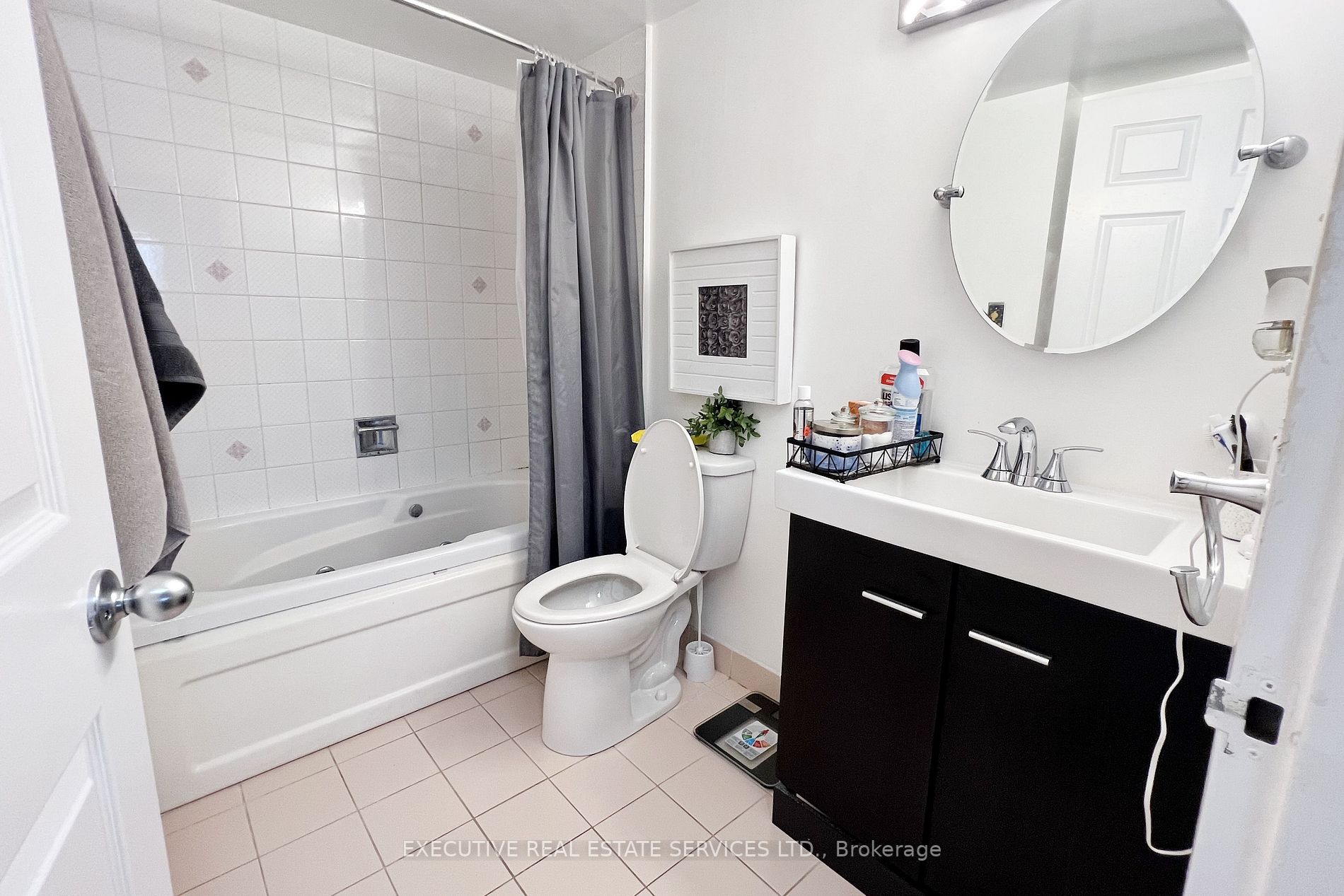 25 Agnes St, #409