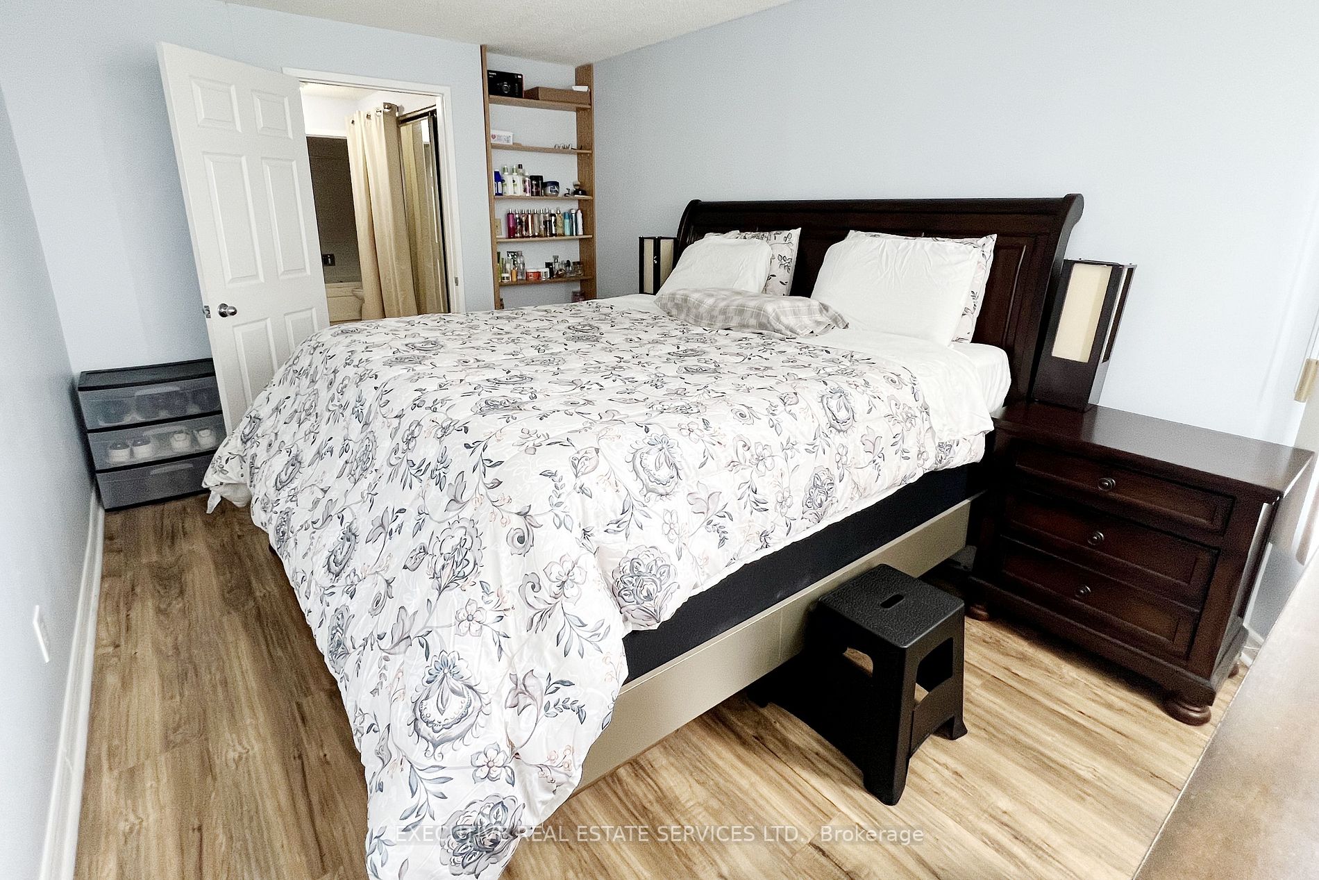 25 Agnes St, #409