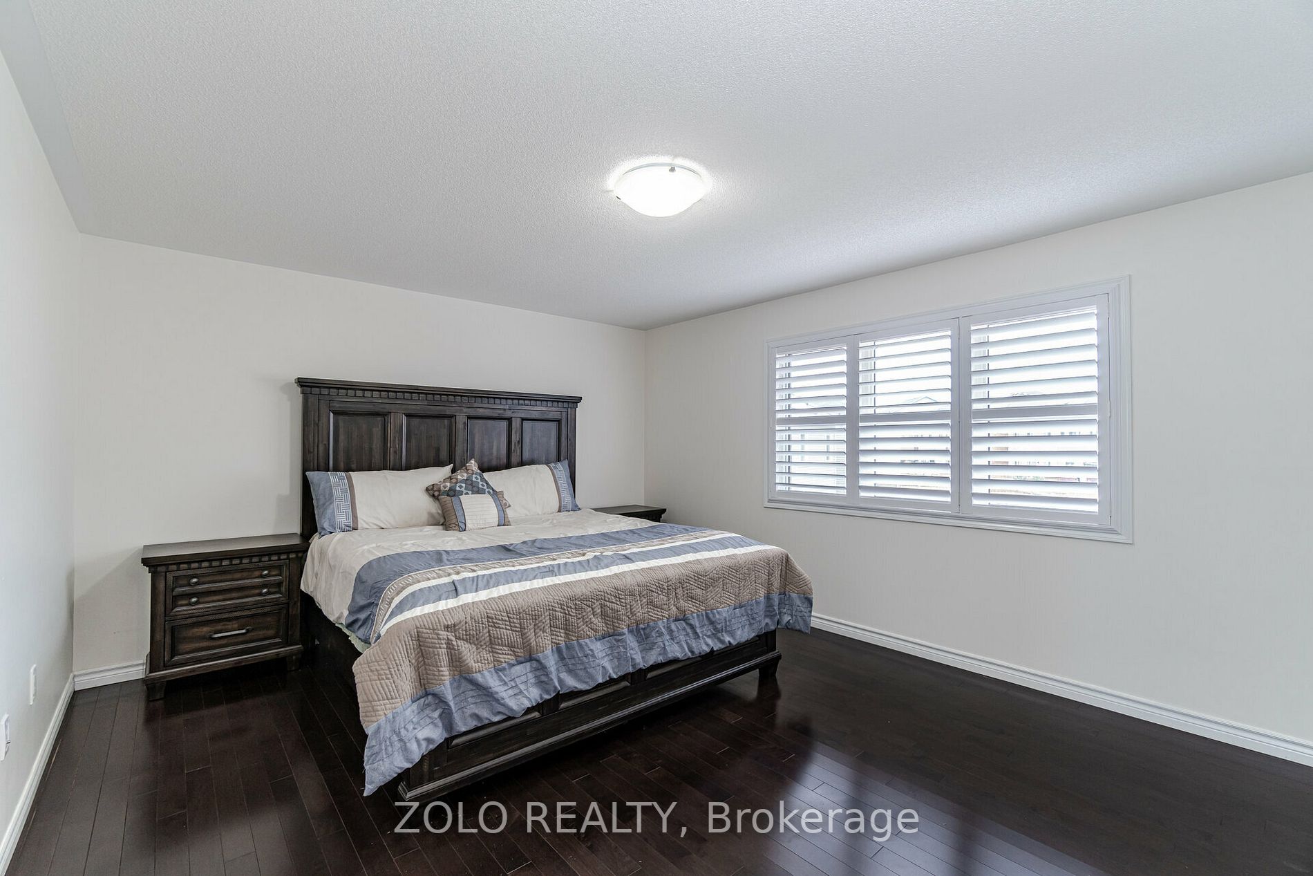 160 Thornbush Blvd