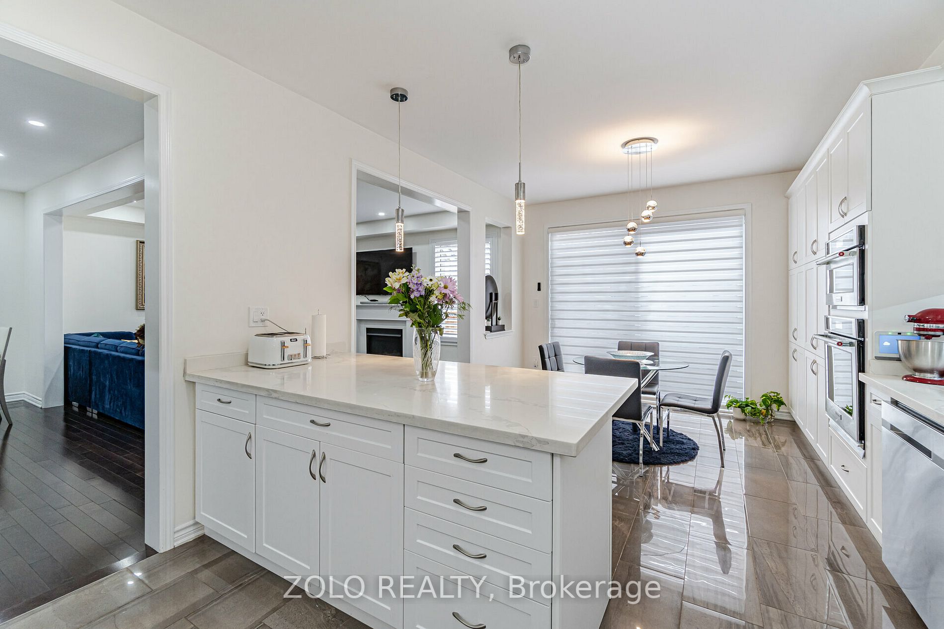160 Thornbush Blvd