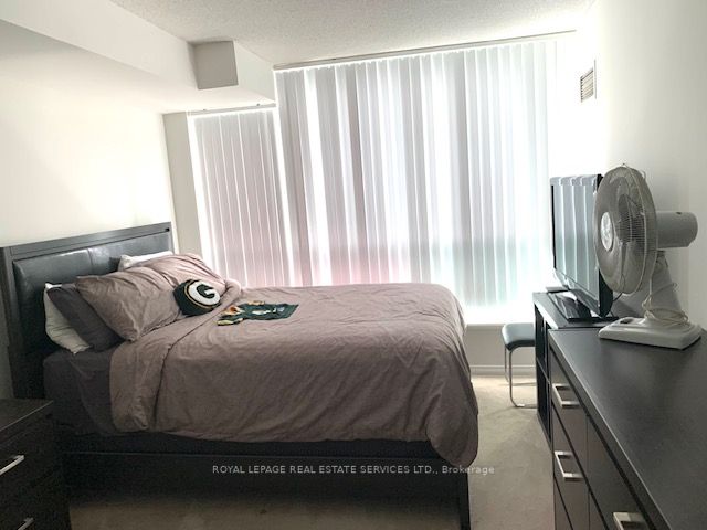 4879 Kimbermount Ave, #807