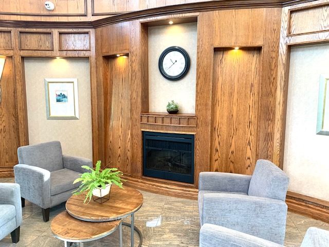 4879 Kimbermount Ave, #807