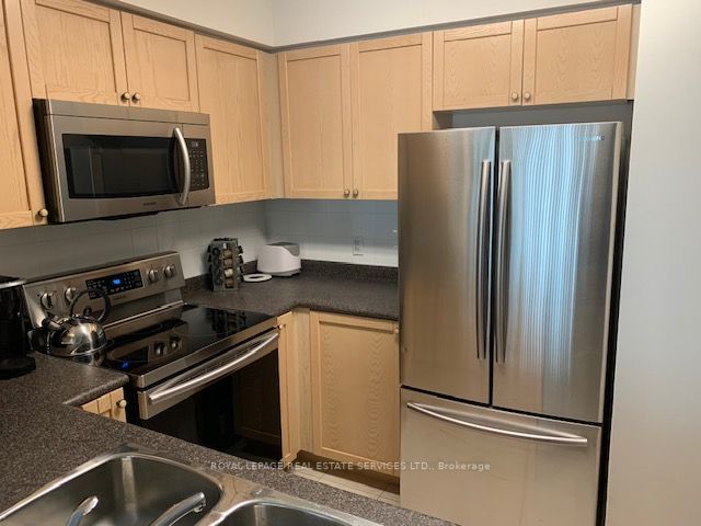 4879 Kimbermount Ave, #807