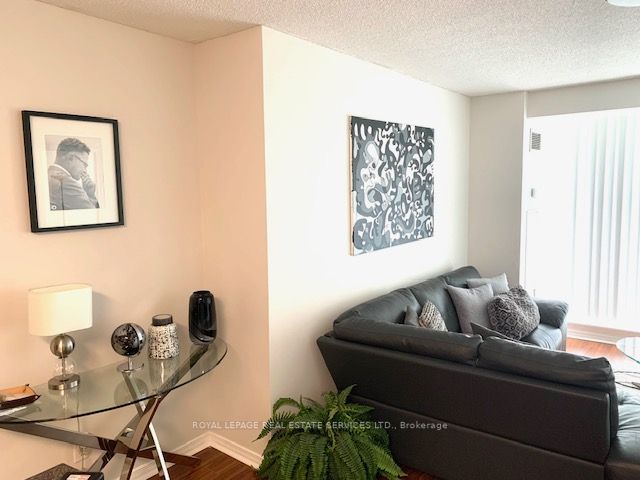 4879 Kimbermount Ave, #807