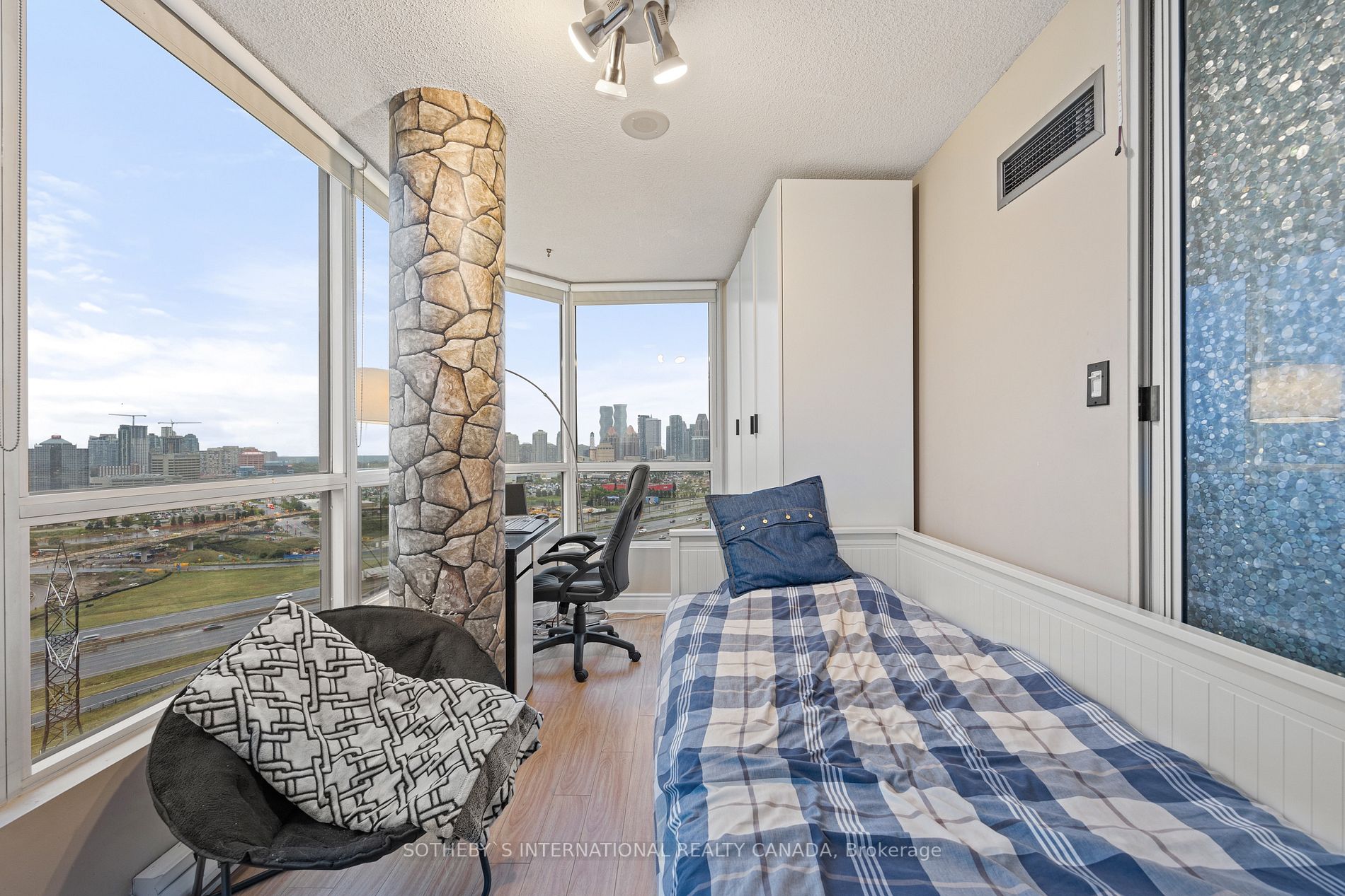 4460 Tucana Crt, #2004