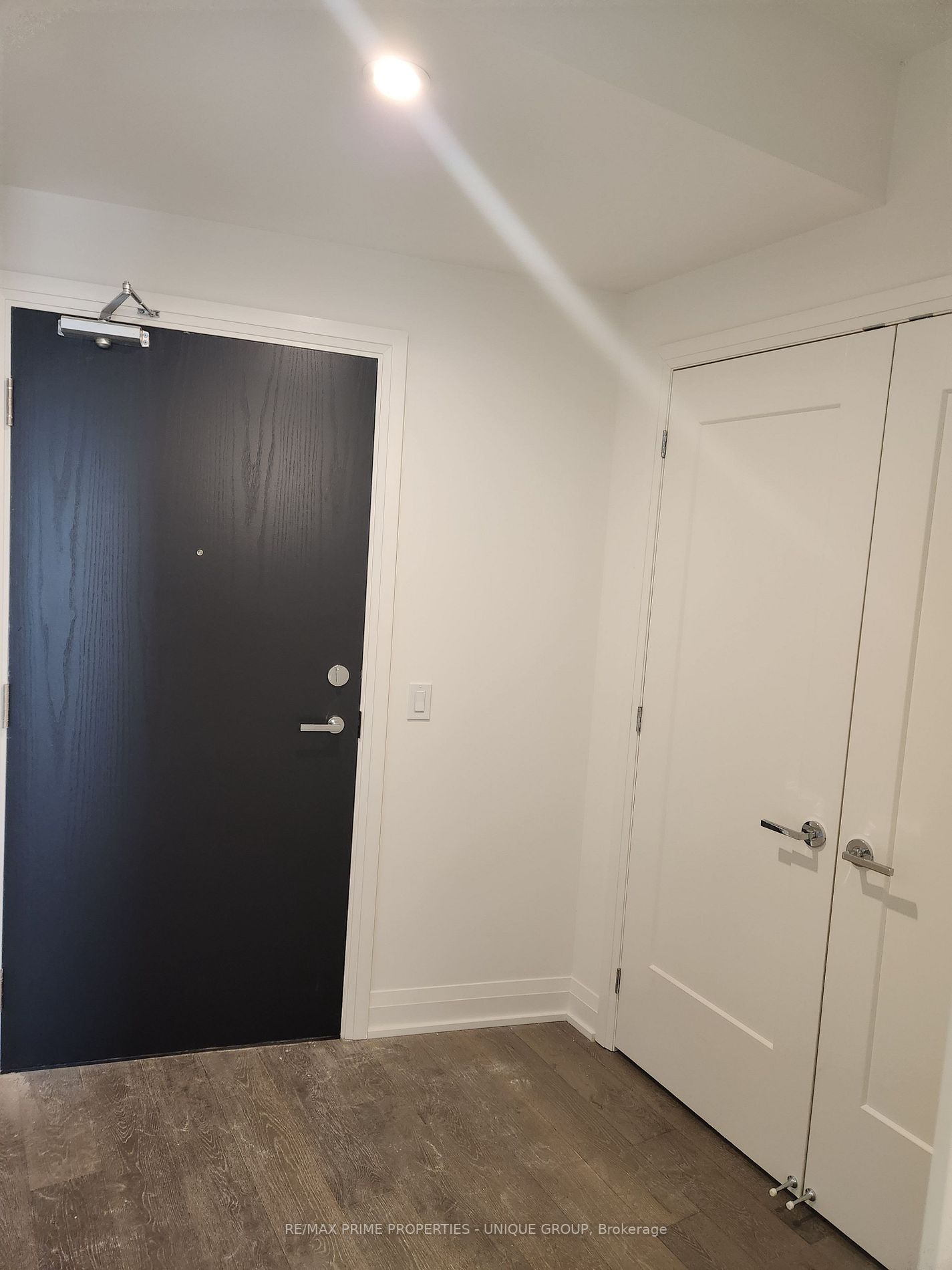293 The Kingsway, #808