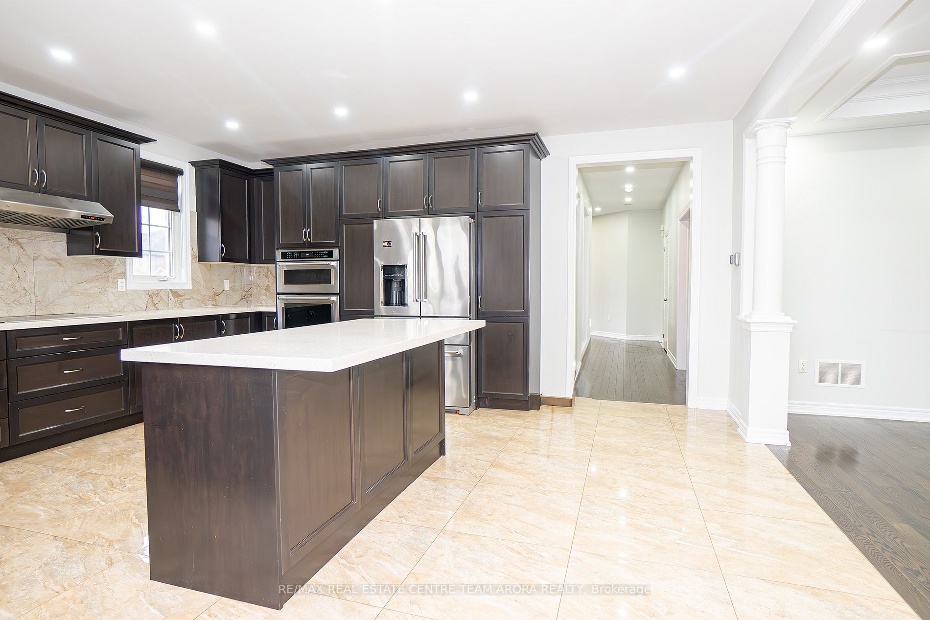 2 Kenora St