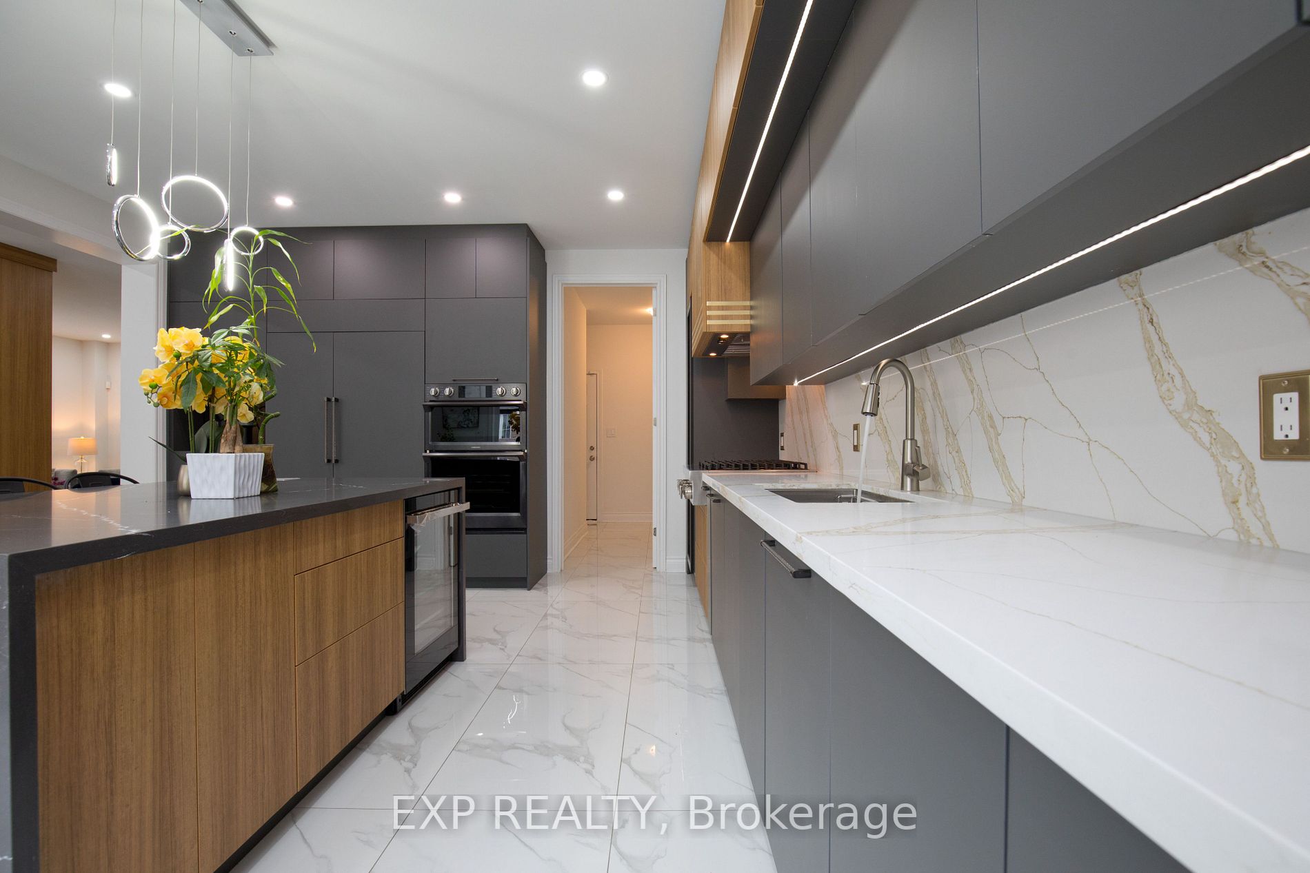 1 Henry Wilson Dr