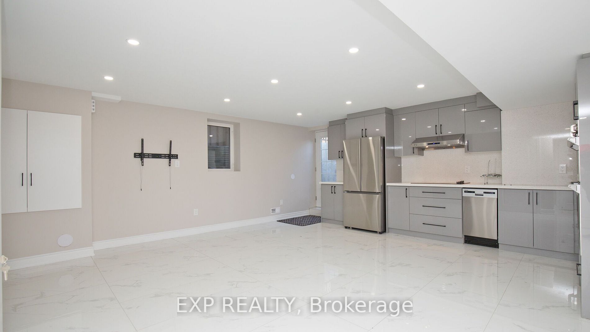 1 Henry Wilson Dr