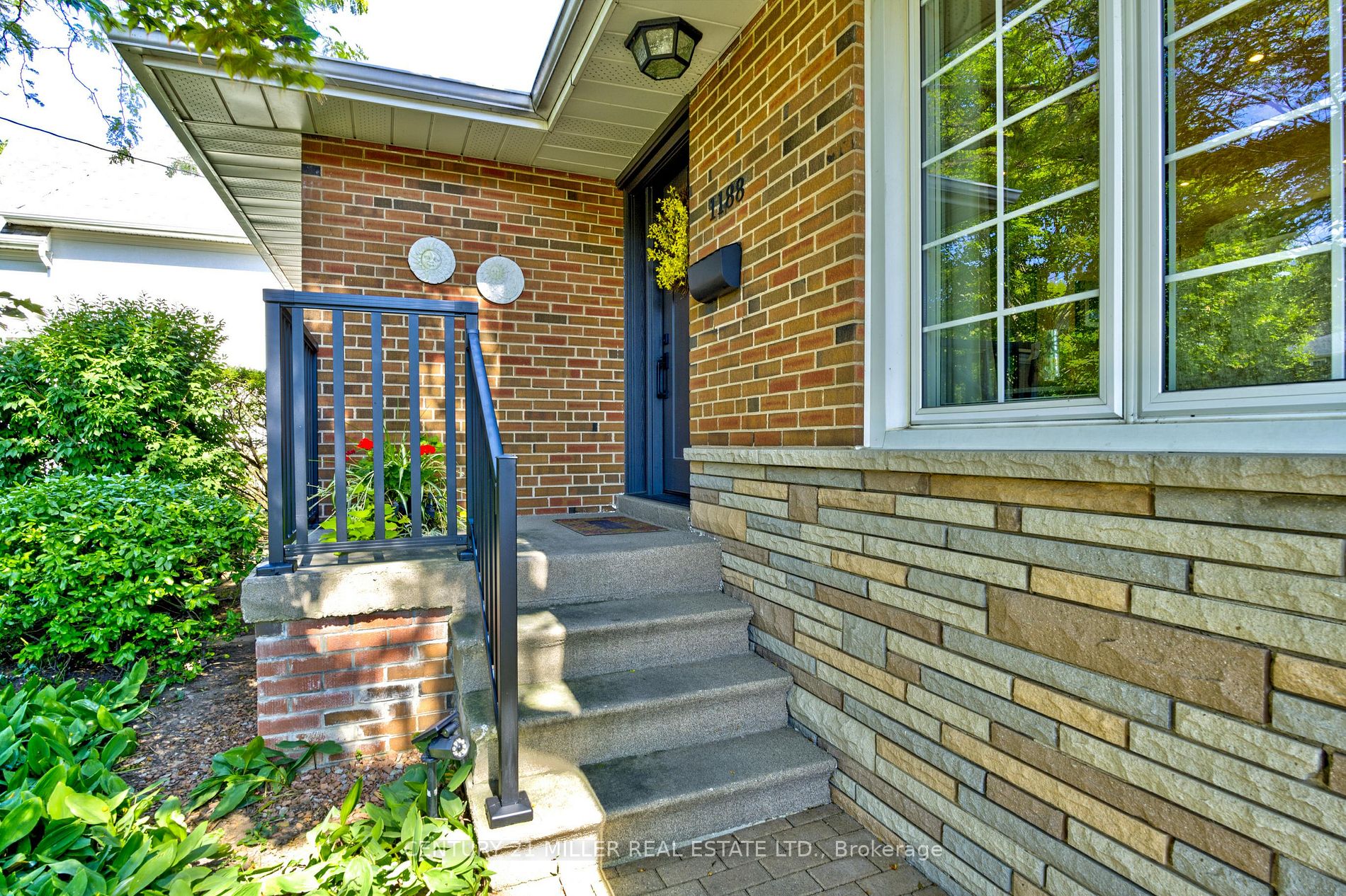 1188 Tisdale St