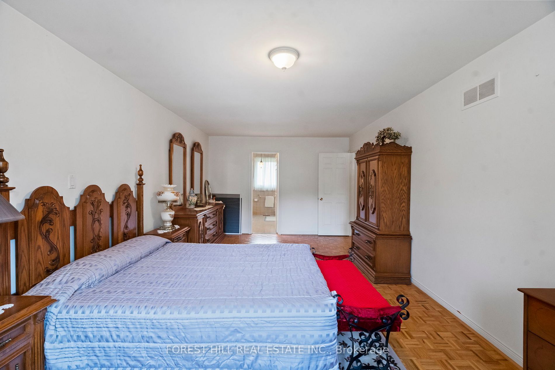 28 Walker Rd E